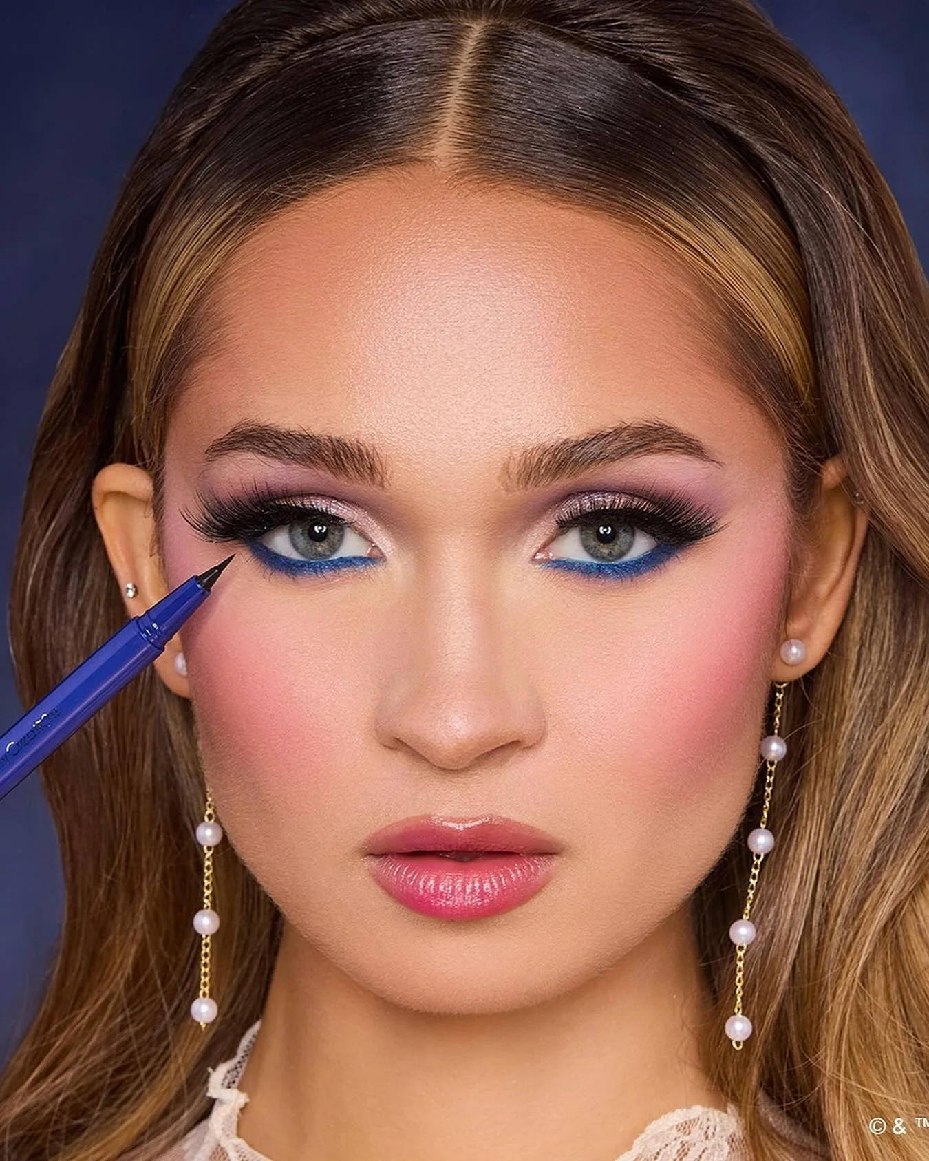 Delineador Liquido de Doble punta HOPSCOTCH Beauty Creations Tim Burton - Image 5