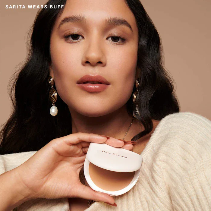 Rare Beauty Polvos de acabado compactos y sin talco con color True to Myself - Image 23